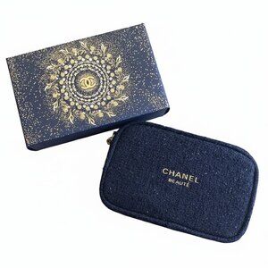 *Chanel Beauté Limited Edition Tweed Makeup Bag – Navy Blue (New in Box)